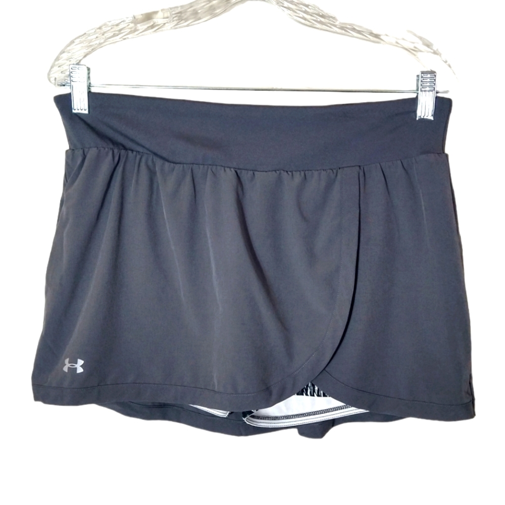 Under Armour gray athletic tennis skirt skort built in shorts size Medium
